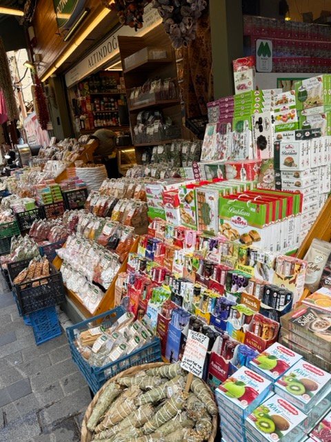 Kadikoy Carsisi spice stall 1-Day in Kadıköy; Enjoy Istanbul’s Asian Side