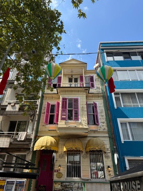 Hot Air Balloon Street 1-Day in Kadıköy; Enjoy Istanbul’s Asian Side